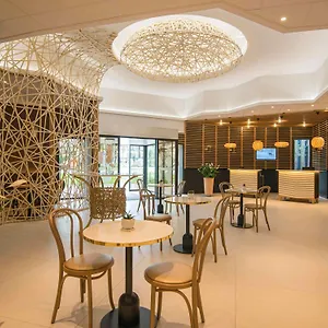 4* 酒店 诺富特尼斯阿里纳斯阿罗伯特酒店