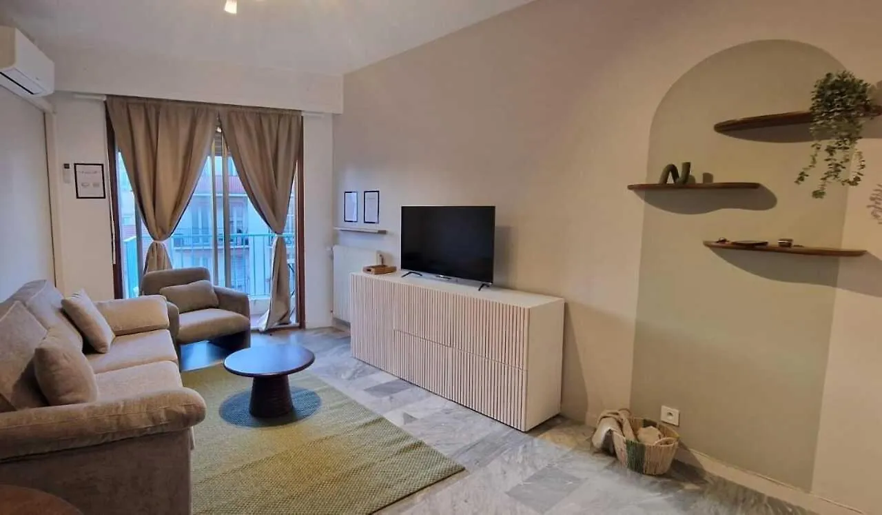 Relax In Nice Zen Studio, Air Conditioning, Sea On Foot Apartment